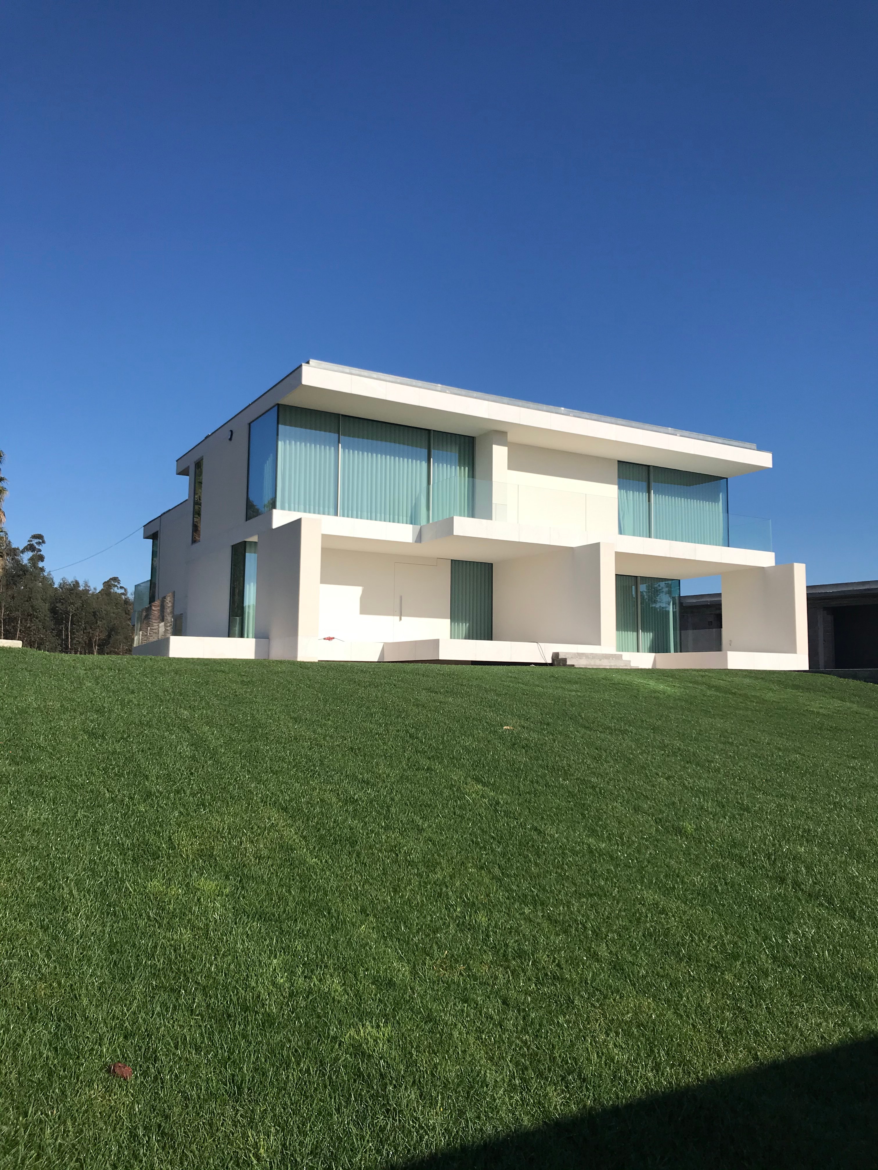 Moradia moderna reabilitada pela Engilaco em Trofa